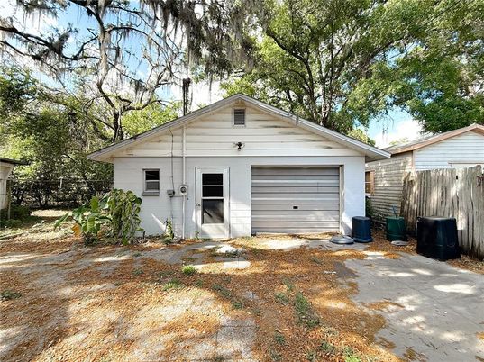Detached Garage, Exterior