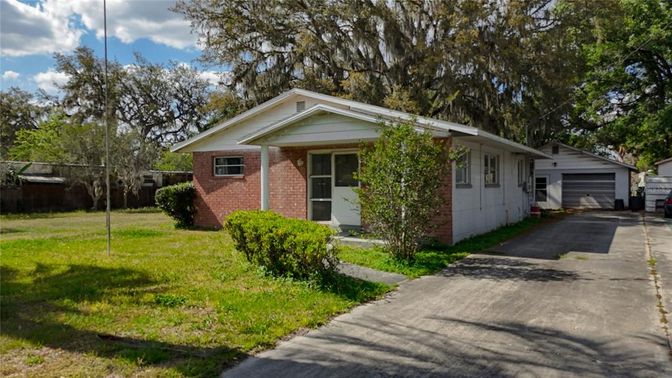 Detached Garage, Exterior