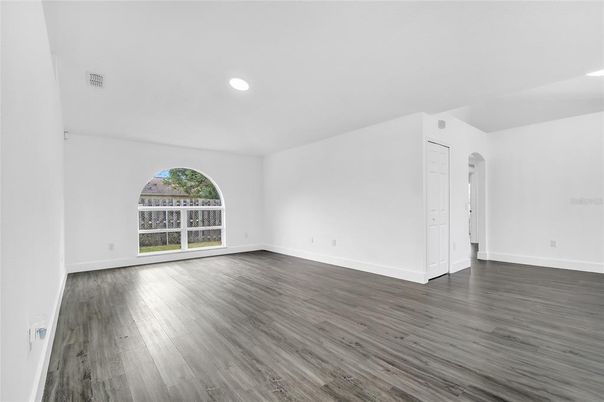 Empty room, Interior, Recessed Lighting, Wood Texture Flooring