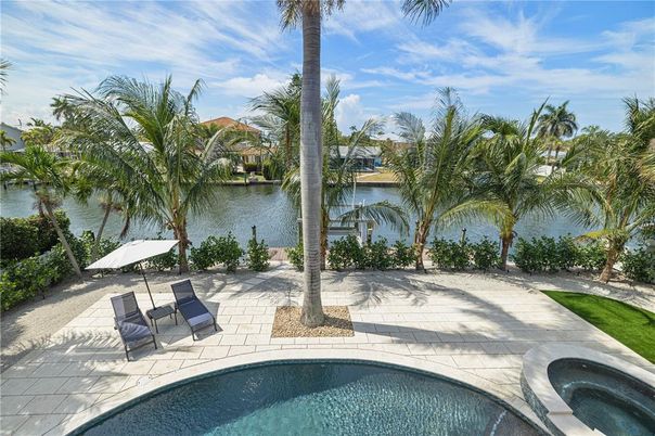 Exterior, Lake, Pool, Water