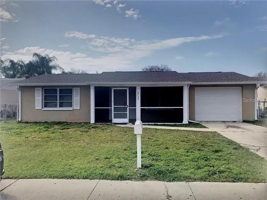 Attached, Exterior, Facade, Ranch