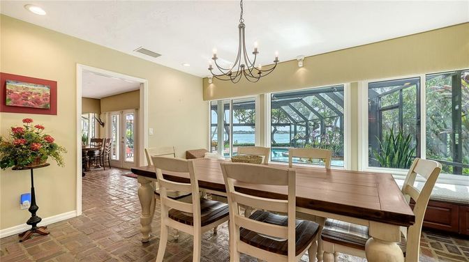 Chandelier, Dining room, Interior, Recessed Lighting, Water