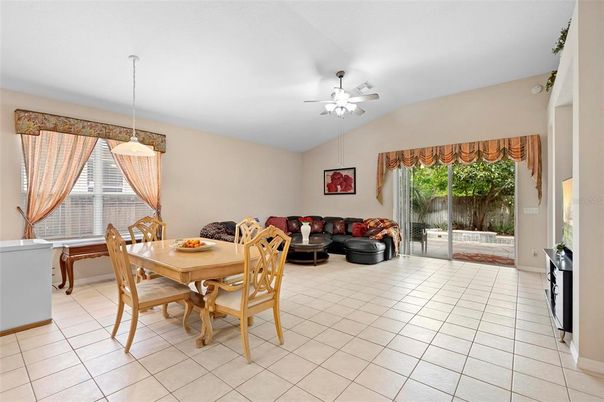 Dining room, Interior, Living room, Pendant Lights