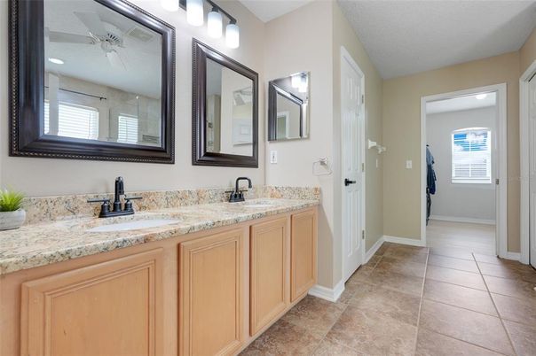 Bathroom, Dual Sink Vanities, Interior, Recessed Lighting