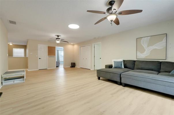 Interior, Recessed Lighting, Wood Texture Flooring