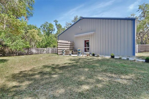 Backyard, Exterior
