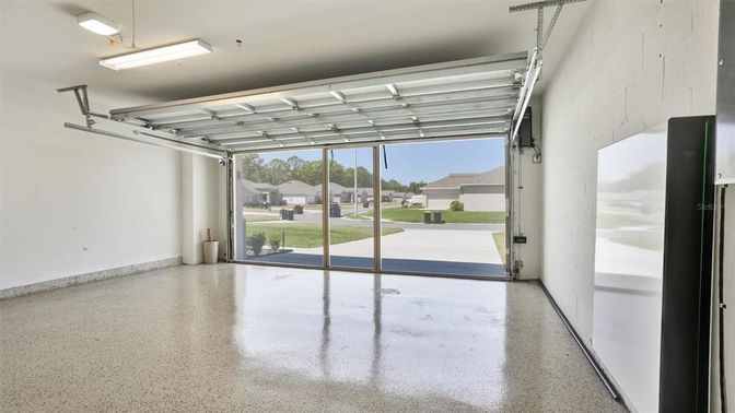 Garage, Interior