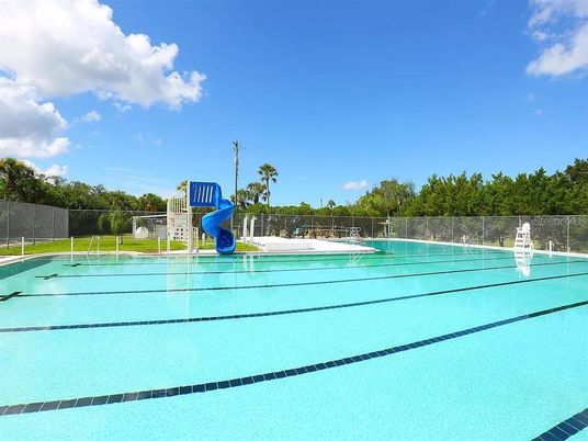 Exterior, Playground, Pool