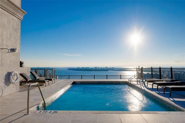 Exterior, Lake, Pool, Water