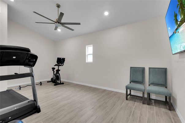 Fitness Equipment, Interior, Recessed Lighting, Wood Texture Flooring