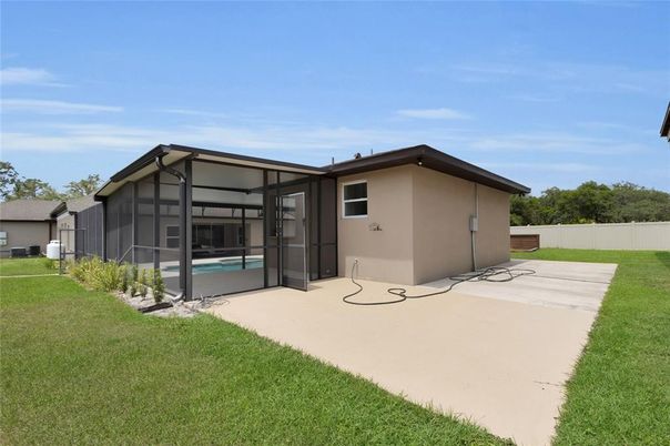 Backyard, Exterior