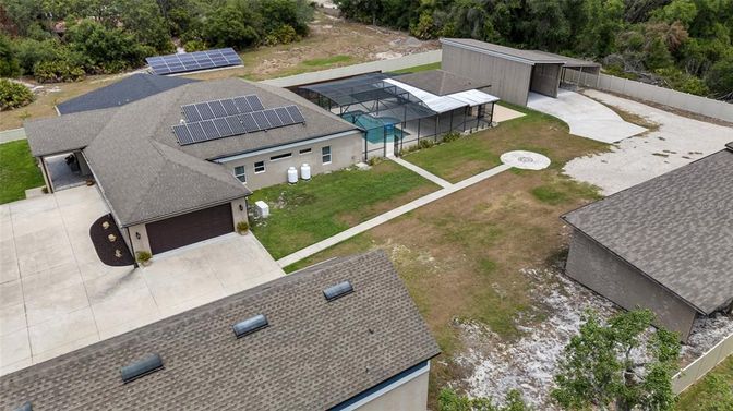 Exterior, Drone