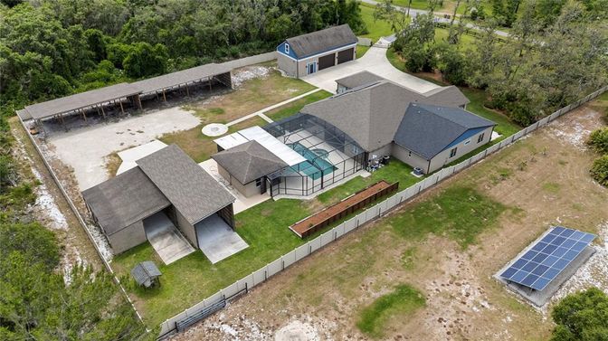 Exterior, Drone