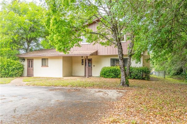 Backyard, Exterior, Facade, Ranch