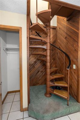 Interior, Wooden Walls