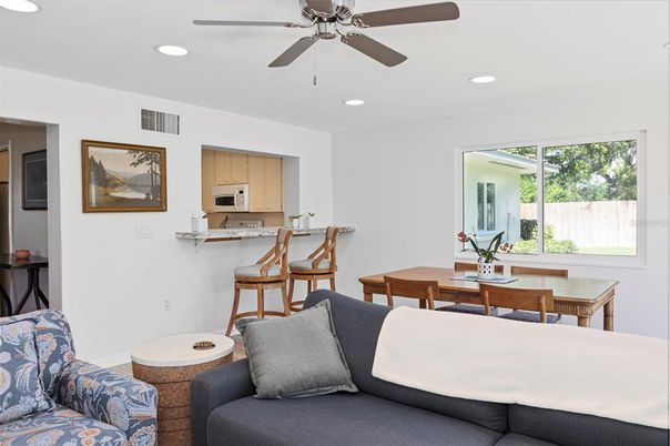Dining room, Interior, Kitchen, Recessed Lighting