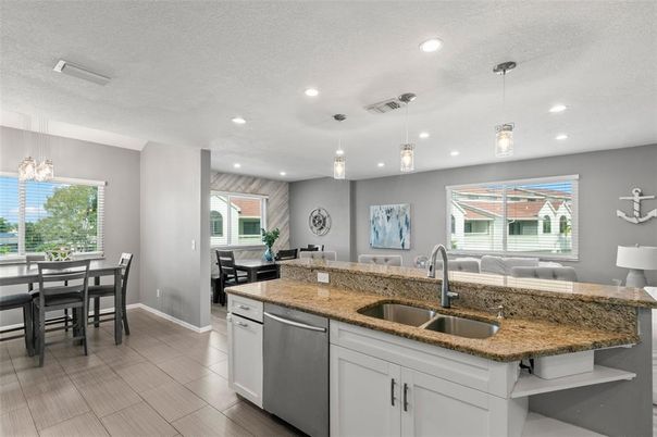 Dining room, Interior, Kitchen, Pendant Lights, Recessed Lighting