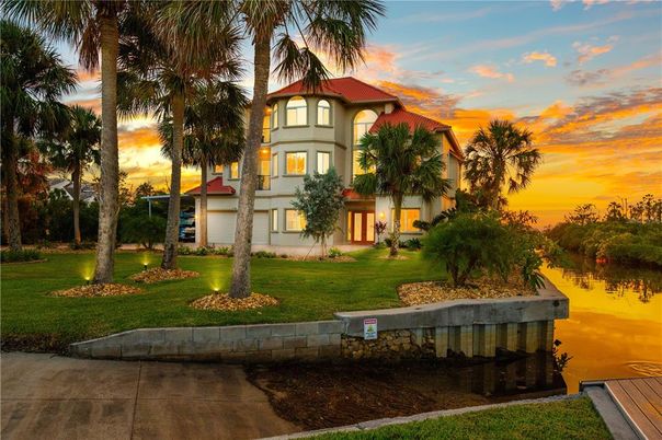 Backyard, Exterior, Facade, Mediterranean
