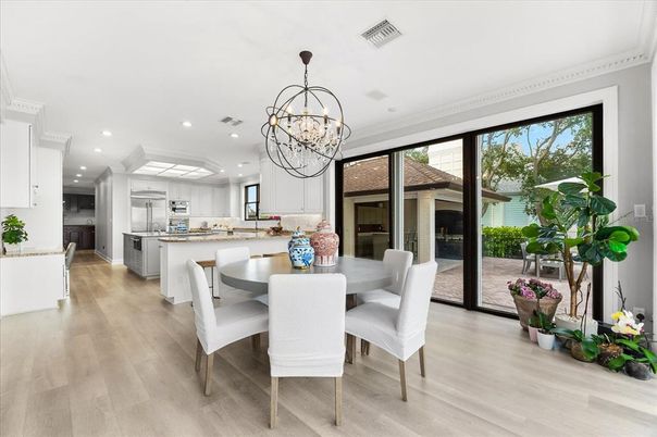 Chandelier, Dining room, Interior, Kitchen, Pendant Lights, Recessed Lighting, Wood Texture Flooring
