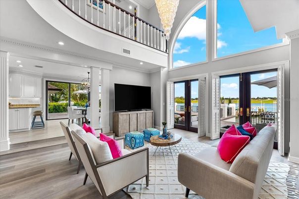 Chandelier, Dining room, Interior, Living room, Recessed Lighting, Water, Wood Texture Flooring
