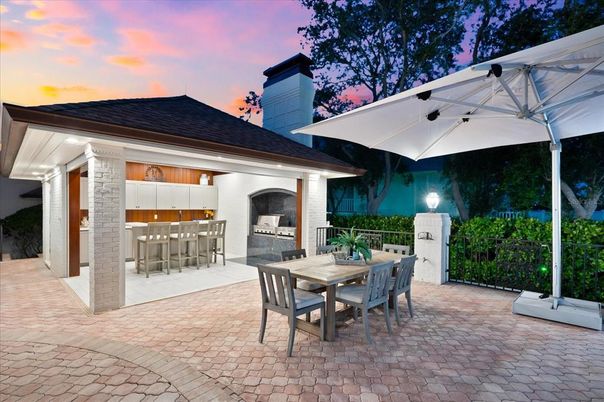 Exterior, Fireplace