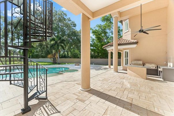 Exterior, Pool