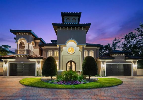 Attached, Exterior, Facade, Mediterranean