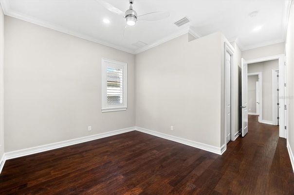 Empty room, Interior, Recessed Lighting, Wood Texture Flooring