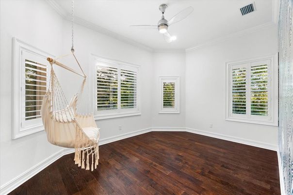 Empty room, Interior, Pendant Lights, Wood Texture Flooring
