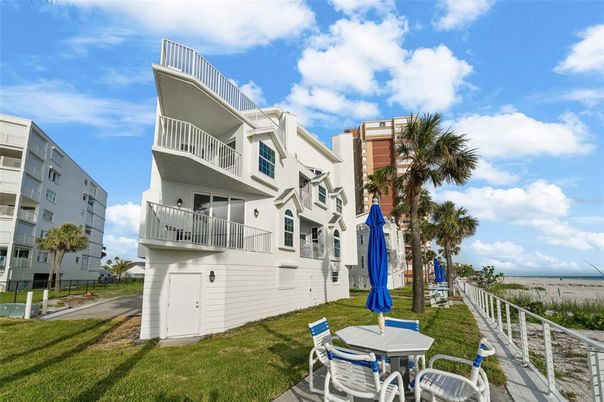 Backyard, Exterior, Water