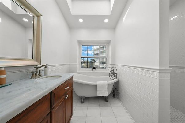 Bathroom, Dual Sink Vanities, Free Standing Baths, Interior, Recessed Lighting
