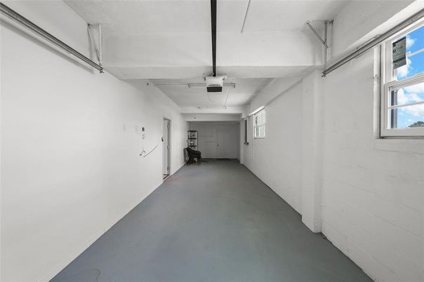Garage, Interior