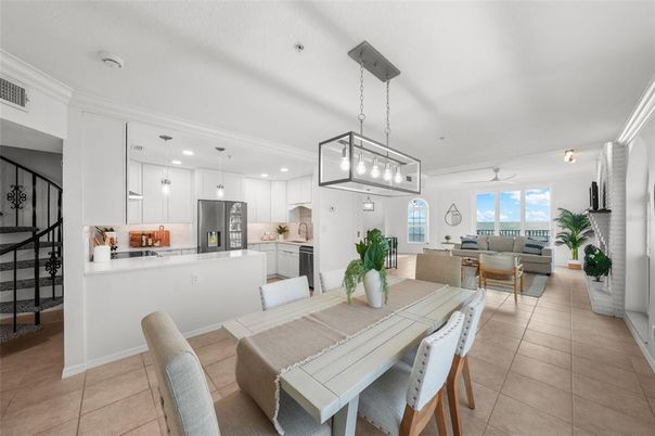 Dining room, Interior, Kitchen, Living room, Pendant Lights, Recessed Lighting, Stainless Steel Appliances