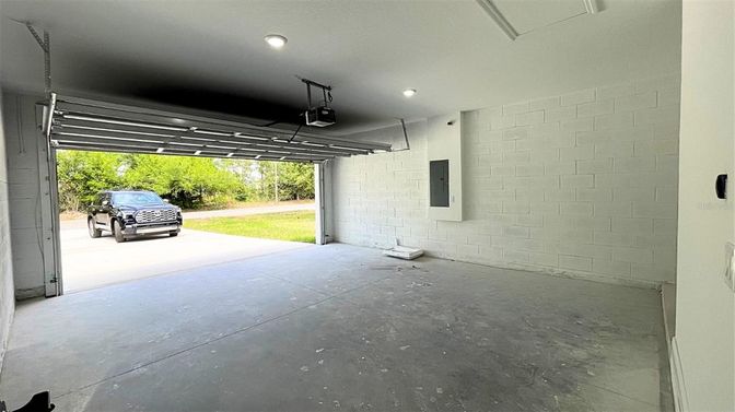 Garage, Interior, Stone Walls