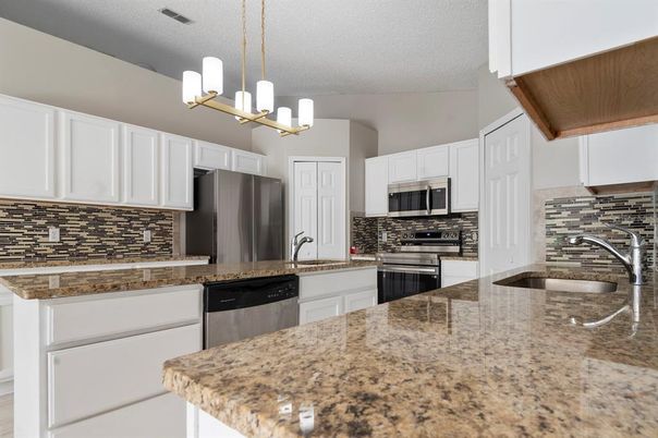 Interior, Kitchen, Pendant Lights, Stainless Steel Appliances