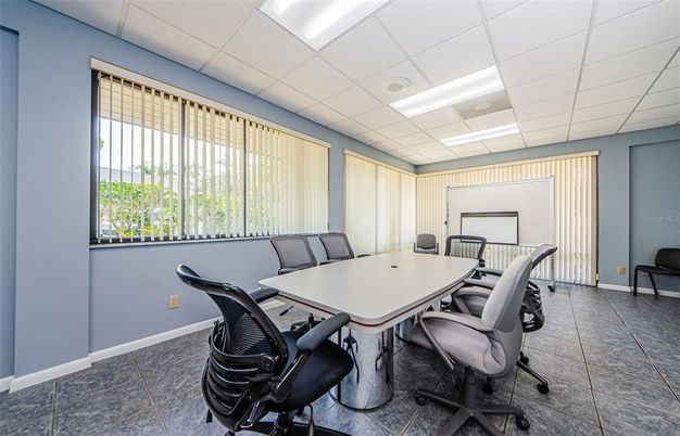 Dining room, Interior, Recessed Lighting
