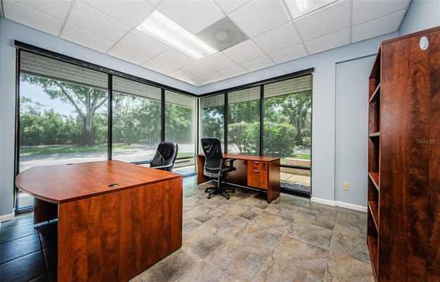Home Office, Interior