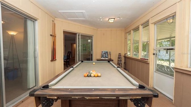 Billiard Table, Game Room, Interior