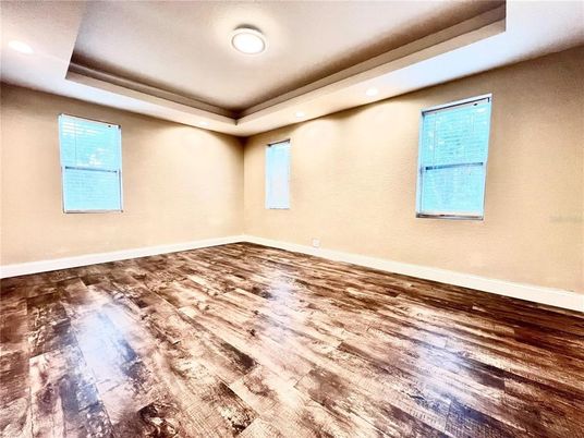 Empty room, Interior, Recessed Lighting, Wood Texture Flooring