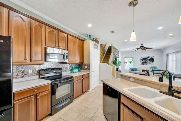 Dining room, Interior, Kitchen, Pendant Lights, Recessed Lighting