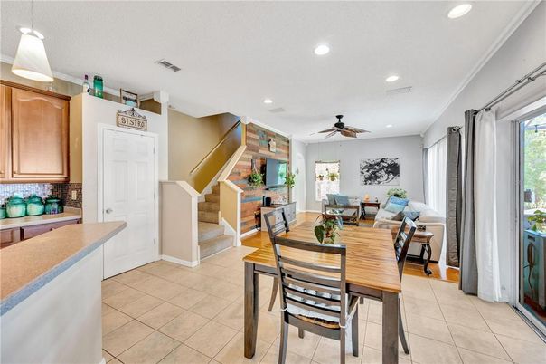 Dining room, Interior, Pendant Lights, Recessed Lighting