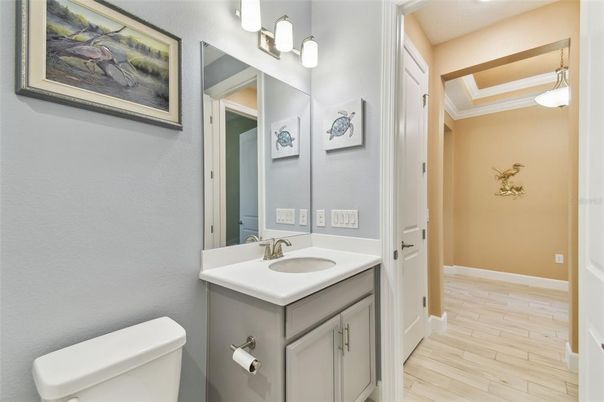 Bathroom, Interior, Pendant Lights, Wood Texture Flooring