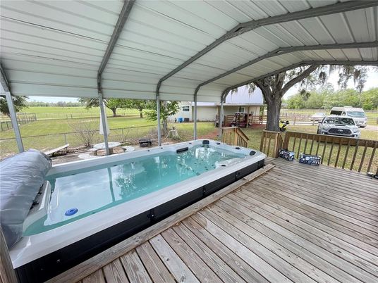 Exterior, Hot Tub
