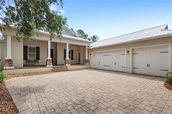 Attached, Exterior, Facade, Ranch