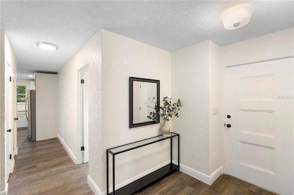 Interior, Recessed Lighting, Wood Texture Flooring