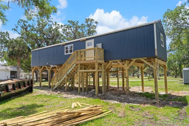 Backyard, Exterior