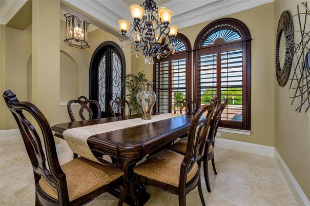 Chandelier, Dining room, Interior
