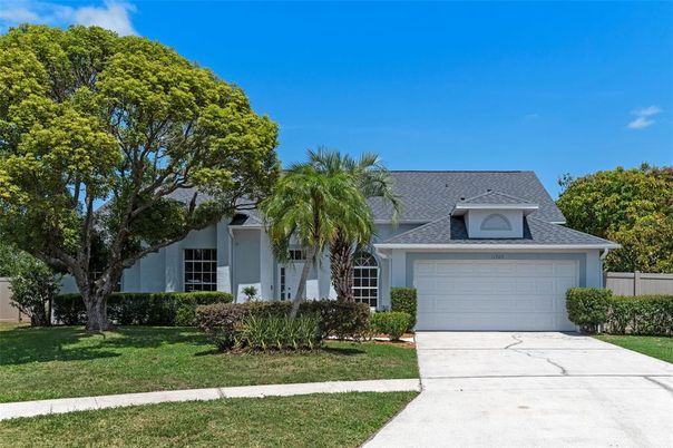 Attached, Exterior, Facade, Ranch