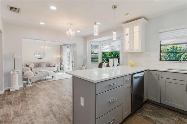 Chandelier, Interior, Kitchen, Living room, Pendant Lights, Recessed Lighting, Wood Texture Flooring
