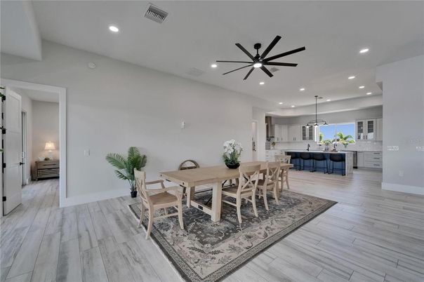 Dining room, Interior, Kitchen, Pendant Lights, Recessed Lighting, Wood Texture Flooring